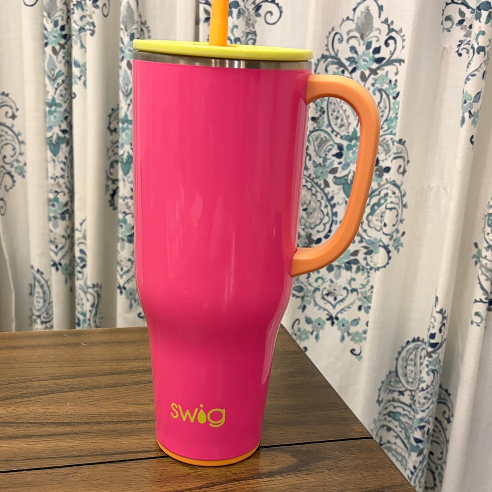 Swig 40 oz Pink and Orange Tumbler with Handle